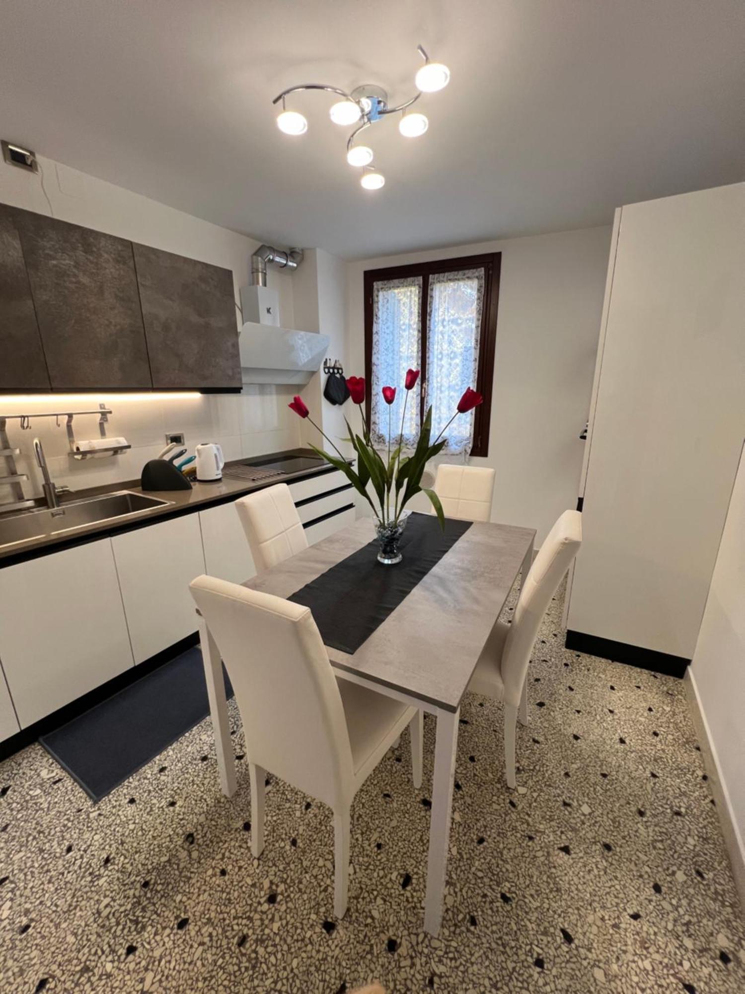 Ca' Delfina Holiday Home Venezia Eksteriør bilde