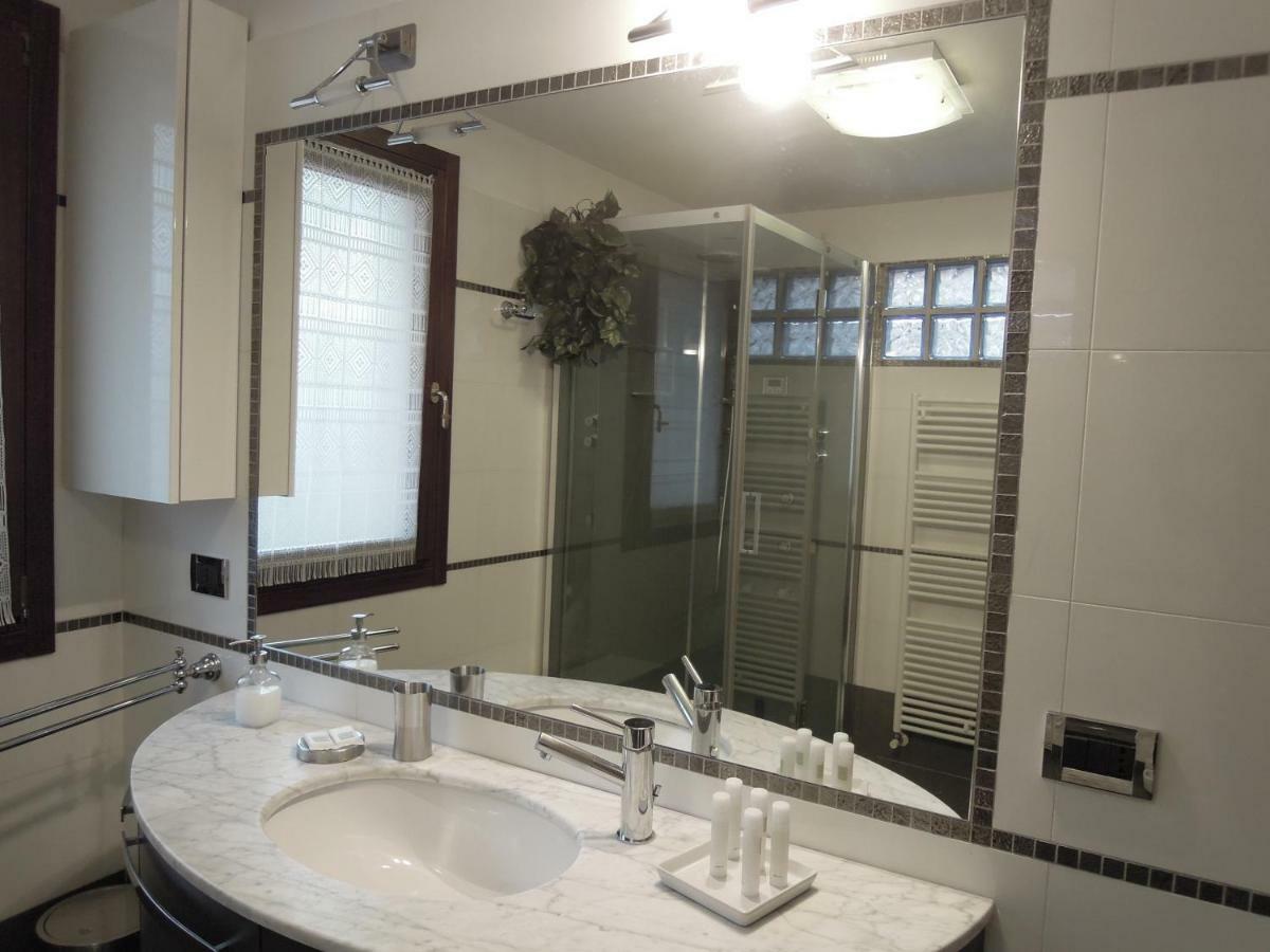 Ca' Delfina Holiday Home Venezia Eksteriør bilde